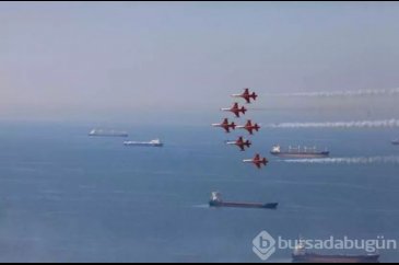 Türk Yıldızları göklerde