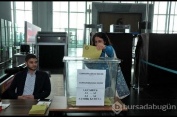 Oy verme işlemini tamamlayan yurt dışındaki seçmenler yine rekor kı...