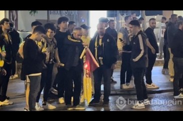 Fenerbahçeli taraftarlar Bağdat Caddesi'nde Galatasaraylı taraftarl...