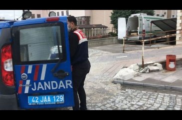 Yol kenarında naylona sarılıp yakılmış 2 ceset bulundu!