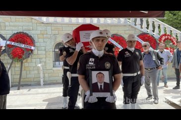 Kalp krizi sebebiyle vefat eden polis memuru son yolcuğuna uğurlandı