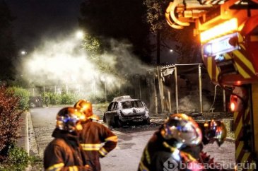 Fransa'daki protestolarda bir kişinin plastik mermiyle öldüğü açıkl...
