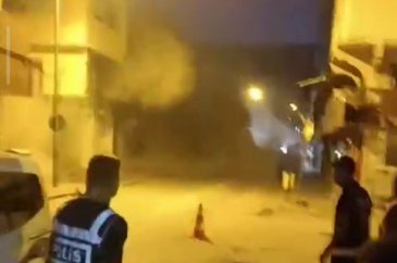 Gaziantep'te hasarlı bir bina çöktü