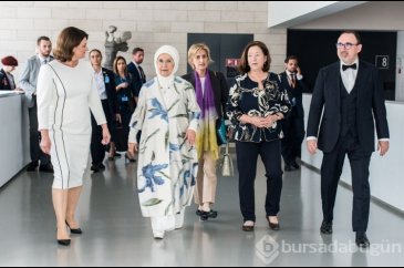 Emine Erdoğan, lider eşleriyle bir arada
