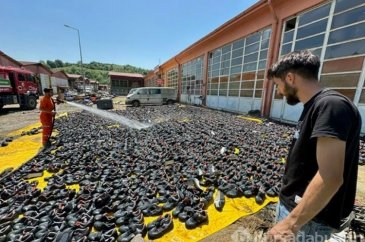 Selde zarar gören 45 bin ayakkabıdan 22 bini kurtarıldı