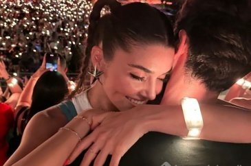 Hakan Sabancı, Hande Erçel'e serenat yaptırdı
