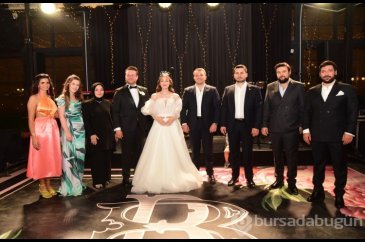 Burcu Uzçelik ile Batuhan Özcan yaşamlarını birleştirdiler