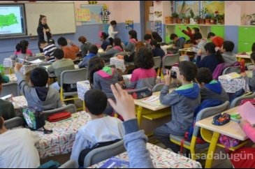 Eğitim-İş Bursa Şube Başkanı Toy: 50'ye yakın sınıf mevcudu olan ok...
