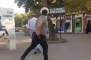 Bursa'da tartıştığı sürücüyü bıçakla kovalayan şüpheli: Bir anlık s...