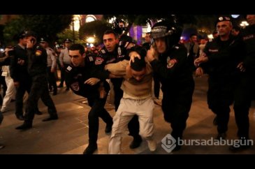 Ermenistan'da sokaklar karıştı!

