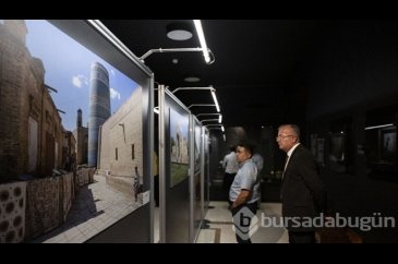 Zamanın İzlerini Taşıyan Mabetler sergisi ziyaretçilerini ağırlıyor