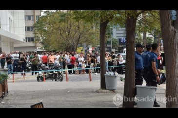 İzmir'de adliye önünde çatışma: 4 yaralı