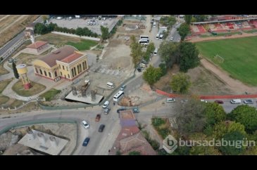 Edirne'de yol ortasındaki "tarihi çeşmenin" taşınması çalışmaları d...