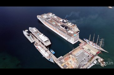 Kuşadası'na 7 kruvaziyerle 8 bin 370 turist geldi