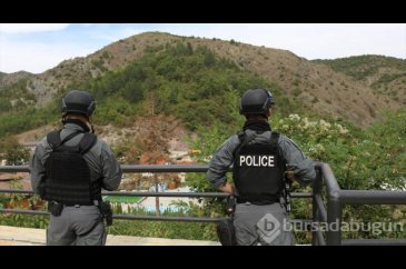 Kosova polisi ile silahlı Sırp grubun çatıştığı köyü görüntülendi