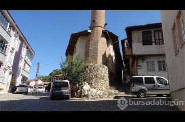 Türkiye'de tek! Kaya caminin temeli yok