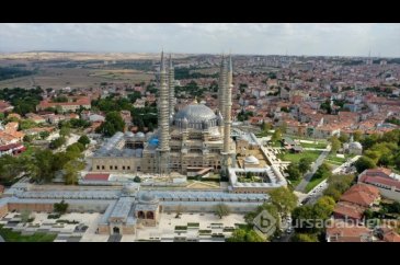 Selimiye'de minare külahının altında bulunan çini çoğaltıldı