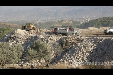 Hatay'da moloz "dağları"