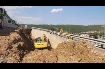 Sağanak yağış yol çökmesine sebep oldu