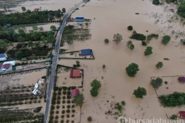 Şile'de sağanak nedeniyle taşan dere dronla görüntülendi