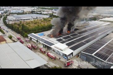 Uşak'ta tekstil fabrikasındaki yangın kontrol altına alındı