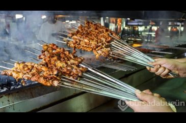 Adanalı kebapçılar Lezzet Festivali'nde hem göze hem damağa hitap e...
