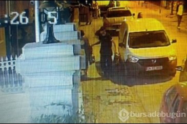 Hırsız güvenlik kamerasını görünce çaldığı telefonu geri verdi