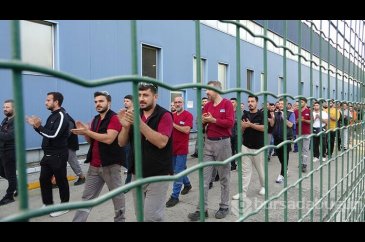Sendika temsilcisinin işten çıkarılmasına işçilerden protesto