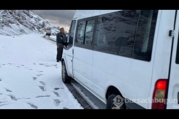 Van- Bahçesaray yolunda kar kalınlığı 10 santimetreye ulaştı