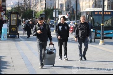 Kışlıklar dolaptan çıktı! Termometreler 1 dereceyi gösterdi
