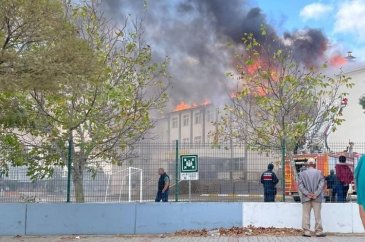 Kırklareli'nde okul çatısında yangın