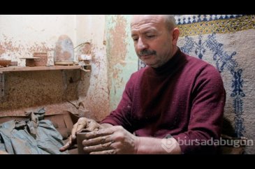 Avanoslu ustanın yaptığı çömlekler akvaryum balıklarına yuva oluyor