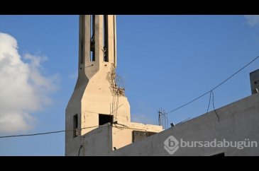İsrail Lübnan'daki bir camiyi vurdu
