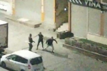 İstanbul Sultangazi'de silahlı kavga

