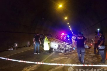 Kontrolden çıkan otomobil, tünelde takla attı: 2 ölü

