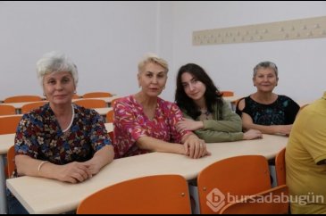 Anneanne iki kardeşi ve torunu aynı üniversitede eğitim görüyor