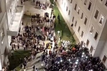 KYK yurdundaki asansör faciasının ardından öğrencilerden protesto
