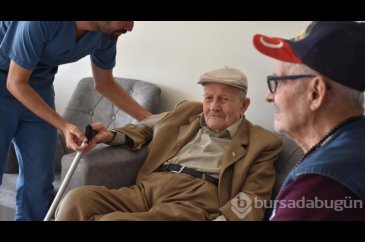 Sivrihisarlı 100 yaşındaki Mehmet amca, Atatürk ile konuştuğu günü ...