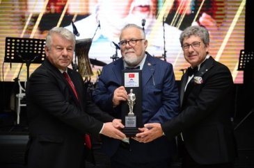 Cumhuriyet kadınlarından 100. yılda anlamlı buluşma