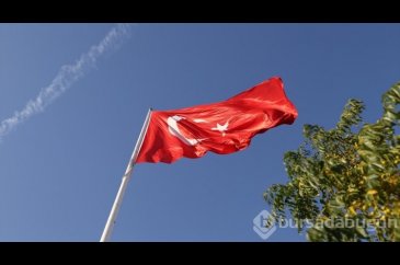 Teröre 11 şehit veren Bayraktepe köyünde 150 metrekarelik Türk bayr...