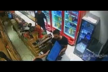 "Alacağım var" dedi, marketteki oyun makinesini götürmeye çalıştı
