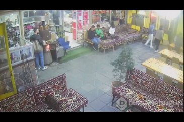 İstanbul'da kafeyi savaş alanına çeviren kavga