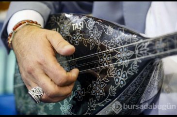 İbrahim Erkal'ın bağlaması, fiyatı nedeniyle alıcı bulamadı