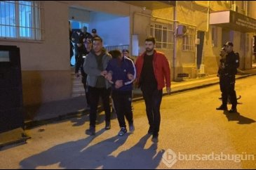 Bursa'da araç hırsızlığı olayında kovalamacanın ardından 4 kişi yak...