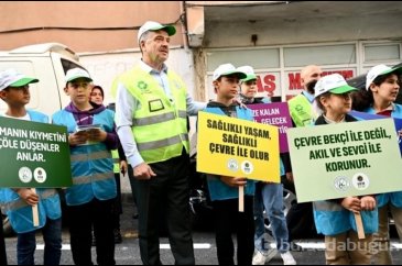 İstanbul'da çevre farkındalık yürüyüşü düzenlendi