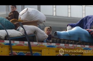 Pakistan'da düzensiz göçmenlerin sınır dışı edilme süreci sürüyor
