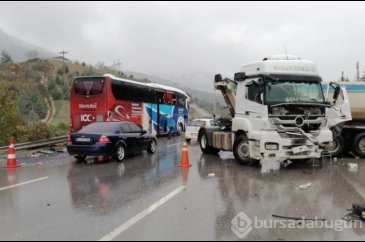 Bursa'da yolcu otobüsü, hafriyat kamyonuna çarptı!
