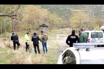 Belediye işçisinin tekme attığı poşetten el bombaları çıktı
