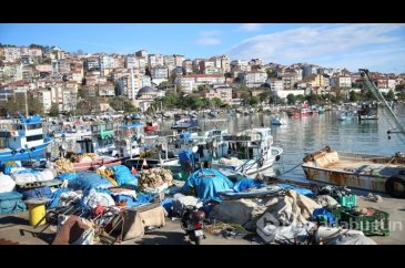 Karadeniz Ereğli'deki fırtına balıkçıları da etkiledi
