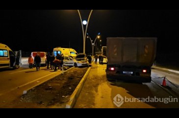 Erzincan'da feci kaza | Kamyon ve otomobil çarpıştı: 2 ölü, 4 yaralı
